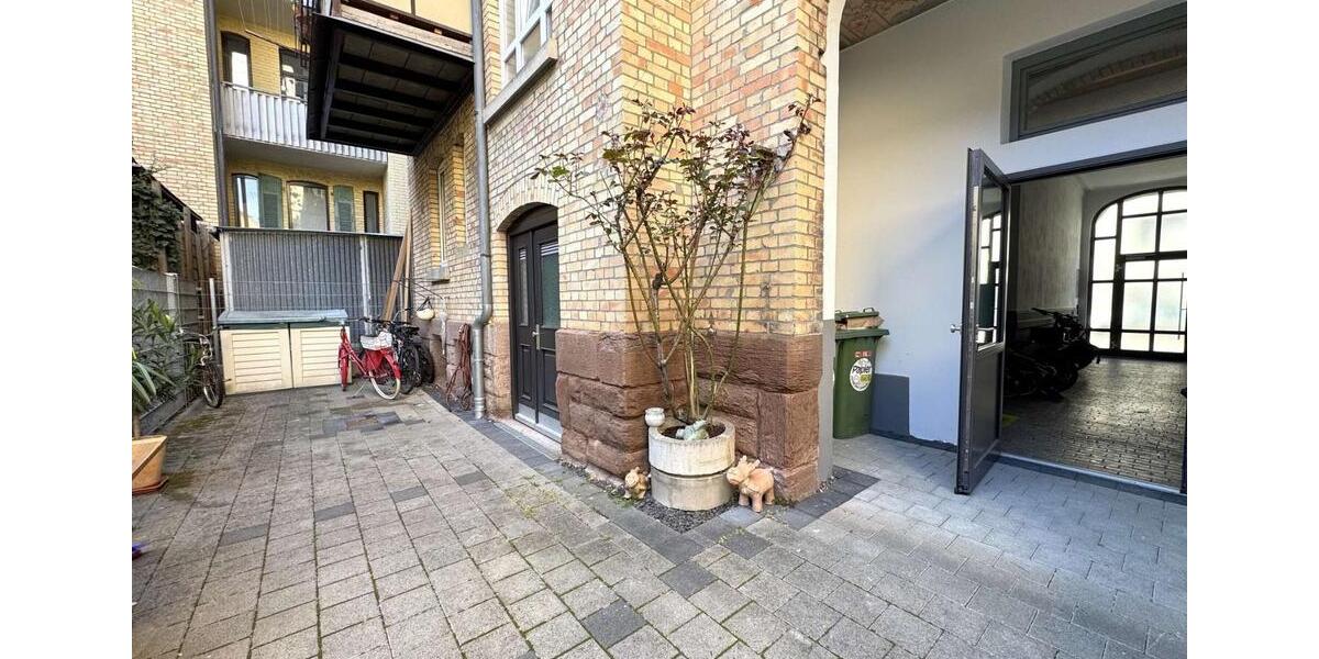 Hochparterre Stuttgart Stuttgart-West - 2 Zimmer, 66 m&sup2;, 1.320&euro; | Angebot:25285060