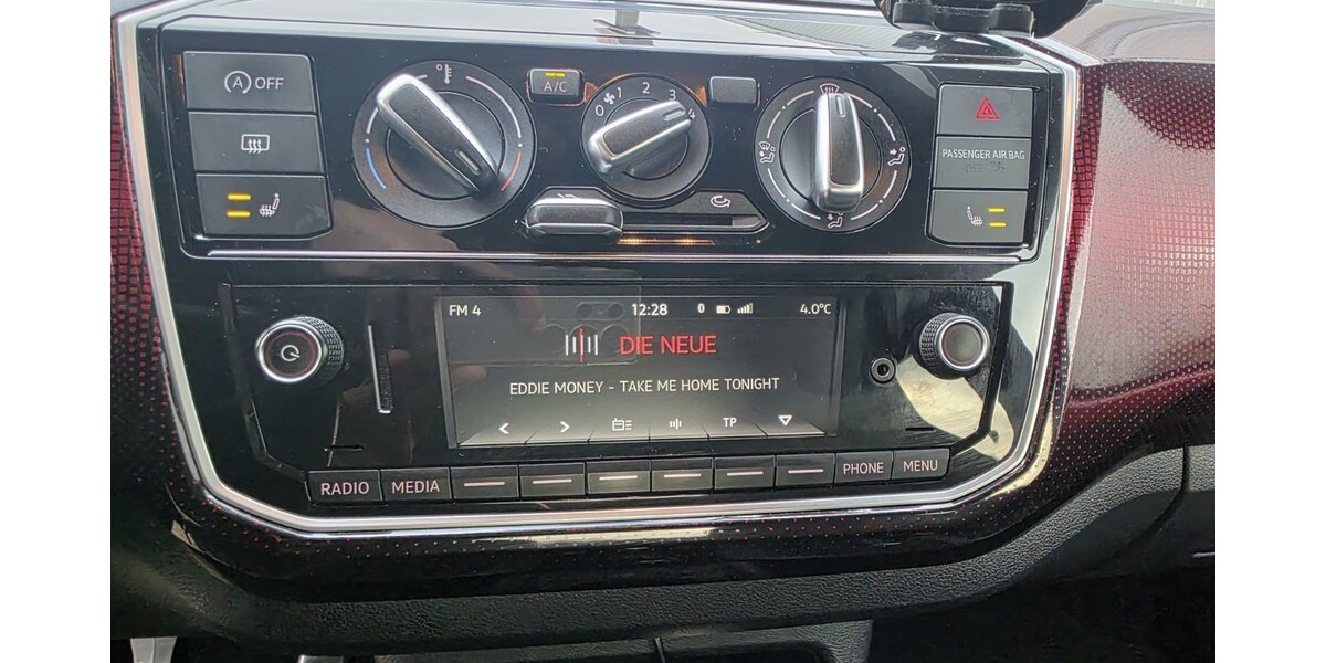 VW UP 176.500 km 6.100 &euro; Denkendorf 73770