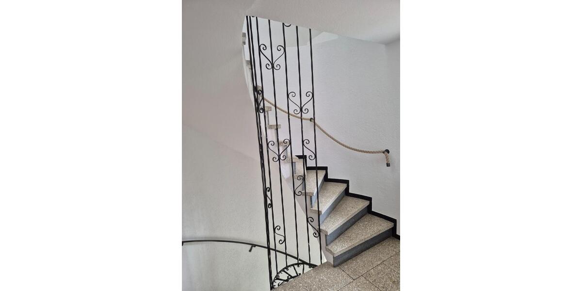 Einfamilienhaus Schorndorf - 6 Zimmer, 150 m&sup2;, 1.800&euro; | Angebot:25765684