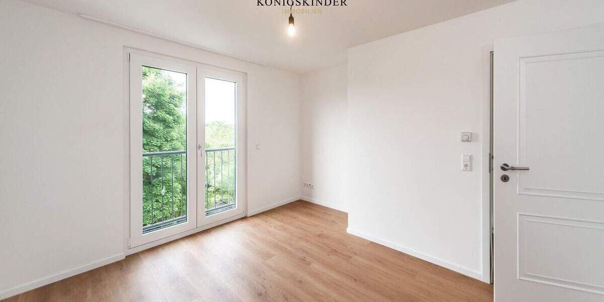 Doppelhaushälfte Stuttgart-Zazenhausen Zuffenhausen - 8 Zimmer, 154 m&sup2;, 849.000&euro; | Angebot:25671700