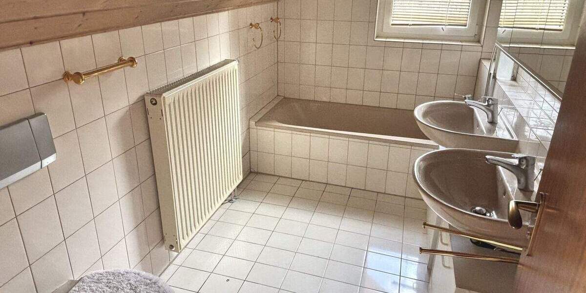 Einfamilienhaus Gerlingen - 4 Zimmer, 100 m&sup2;, 895.000&euro; | Angebot:25727215