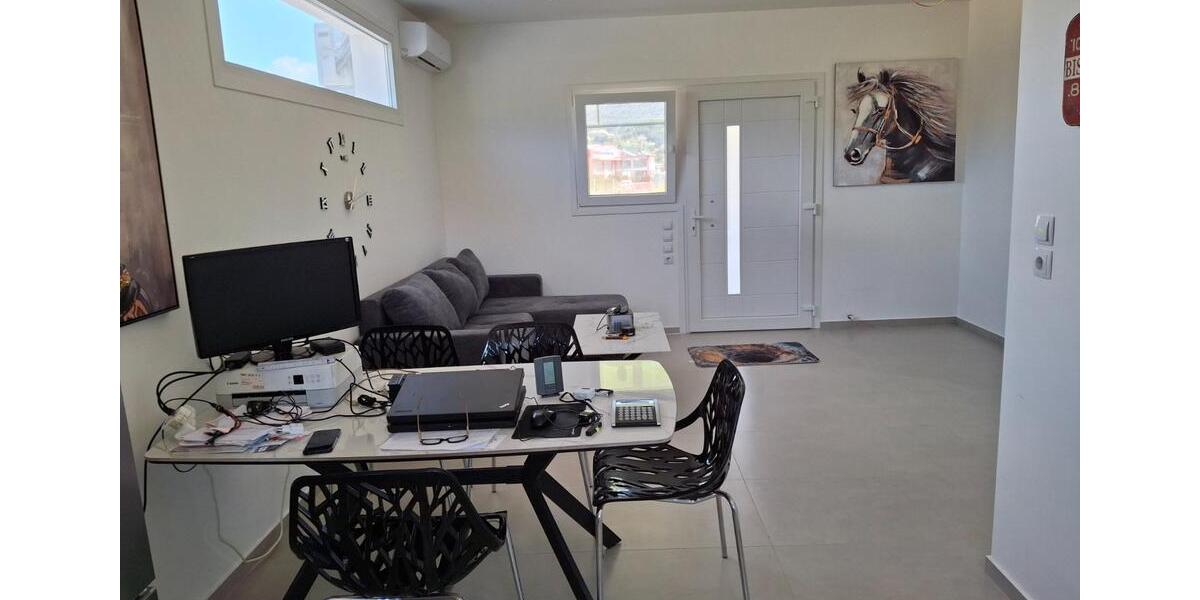 Mehrfamilienhaus, Wohnhaus Stuttgart Luginsland - 4 Zimmer, 120 m&sup2;, 179.000&euro; | Angebot:25902737