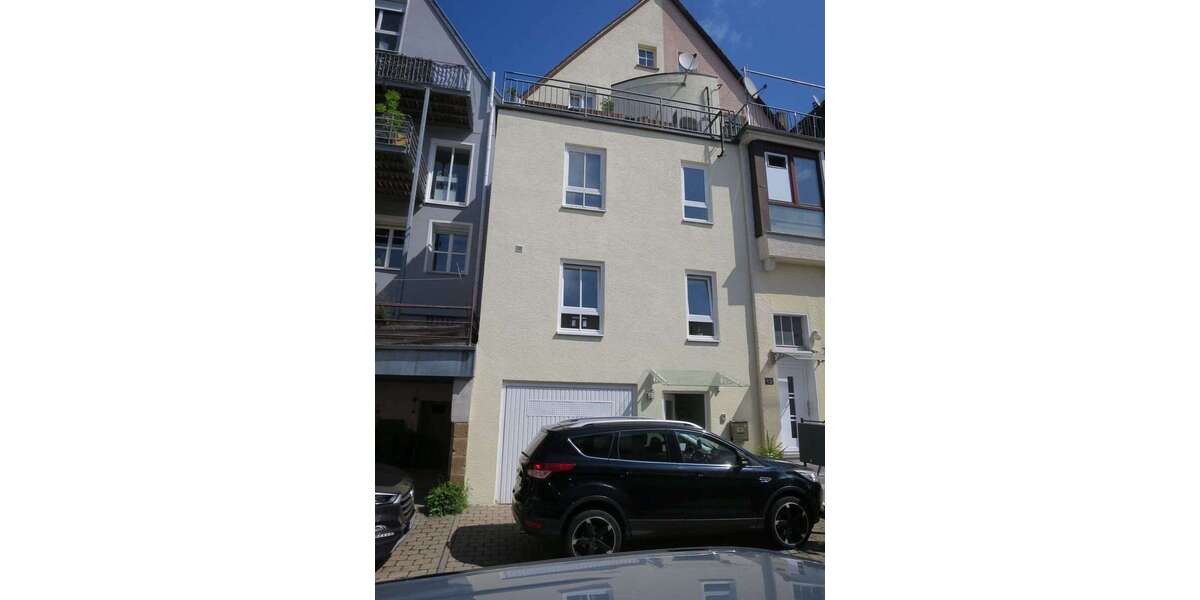 Einfamilienhaus Weinsberg - 8 Zimmer, 200 m&sup2;, 560.000&euro; | Angebot:26502296