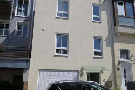 Haus Weinsberg - 8 Zimmer, 200 m&sup2;, 560.000&euro; | Angebot:26502296