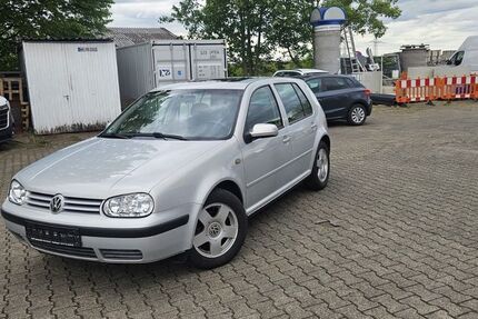 VW Golf 104.783 km 3.450 &euro; Waiblingen Neustadt ( 15 km von Stuttgart ) 71336