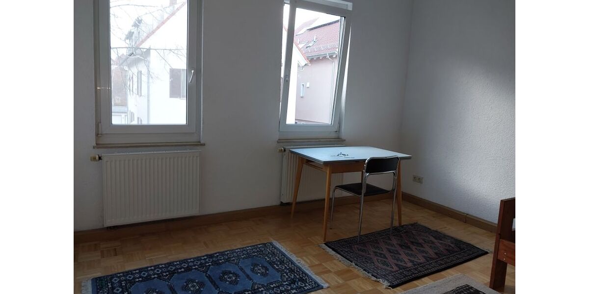 Gemütliche Dachgeschosswohnung für eine oder 2 Personen im Zentrum von Feuerbach - 2- Stuttgart Feuerbach | Angebot:27192698