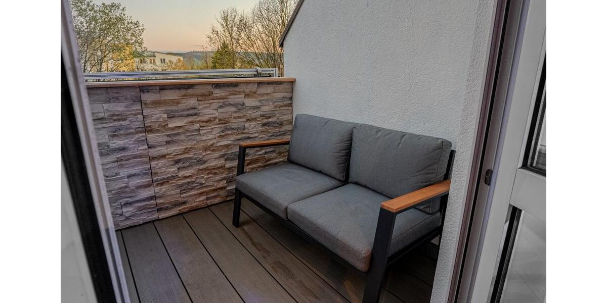 Dachgeschoßwohnung Brackenheim - 3 Zimmer, 80 m&sup2;, 310.000&euro; | Angebot:26241457