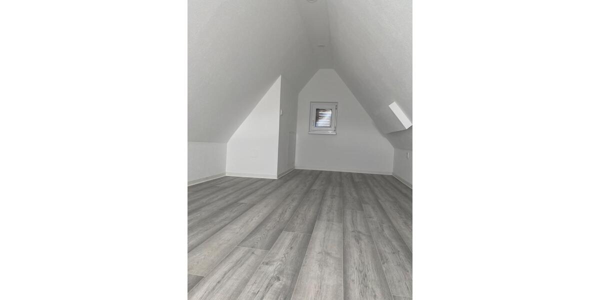 Dachgeschoßwohnung Ötisheim - 2.5 Zimmer, 50 m&sup2;, 1.050&euro; | Angebot:24846736