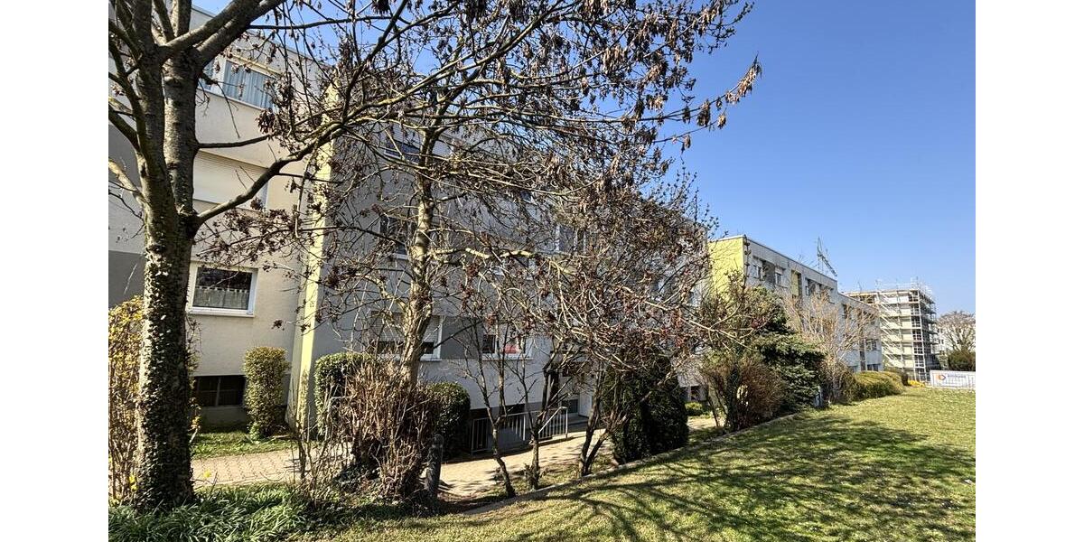Etagenwohnung Ludwigsburg Oßweil - 3.5 Zimmer, 83 m&sup2;, 1.060&euro; | Angebot:25789024
