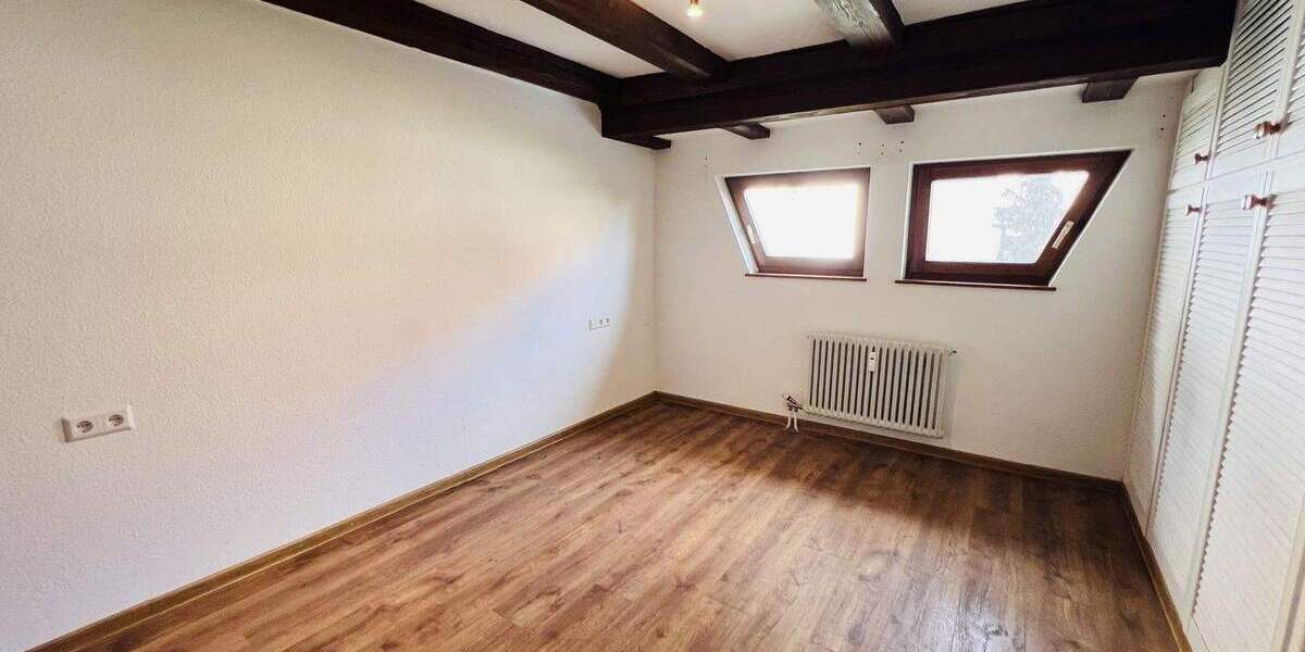 Etagenwohnung Leonberg Eltingen - 3 Zimmer, 87 m&sup2;, 249.000&euro; | Angebot:25749258
