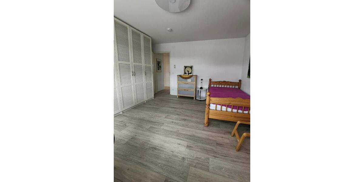 Etagenwohnung Böblingen Dagersheim - 4 Zimmer, 125 m&sup2;, 1.600&euro; | Angebot:27539441