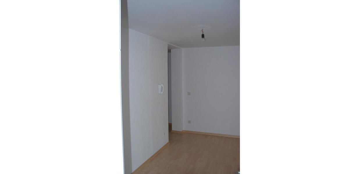 Erdgeschoßwohnung Backnang - 3.5 Zimmer, 96 m&sup2;, 1.056&euro; | Angebot:27575149
