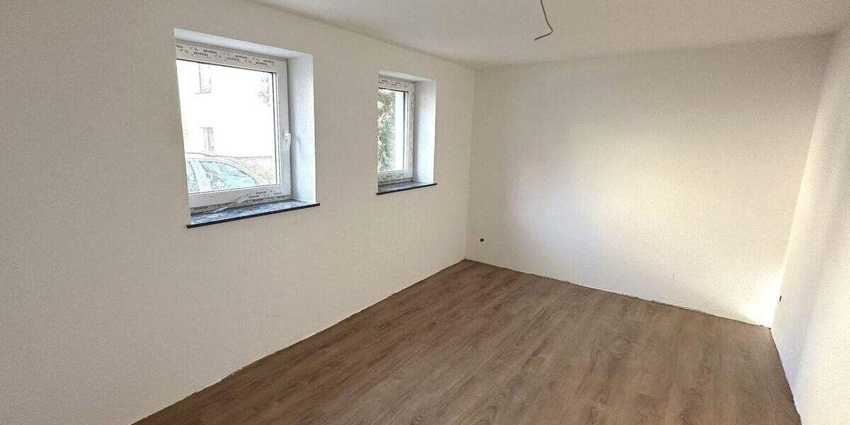 Mehrfamilienhaus, Wohnhaus Schwaikheim - 9 Zimmer, 218 m&sup2;, 749.000&euro; | Angebot:25662282