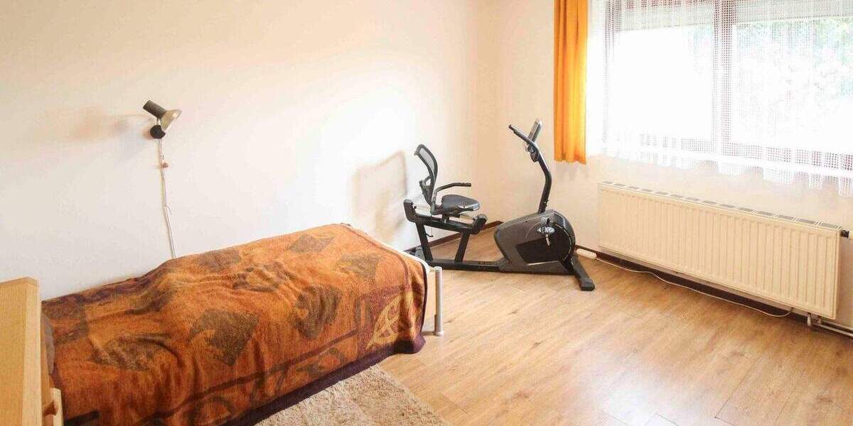 Einfamilienhaus Güglingen - 6 Zimmer, 149 m&sup2;, 299.000&euro; | Angebot:25749592