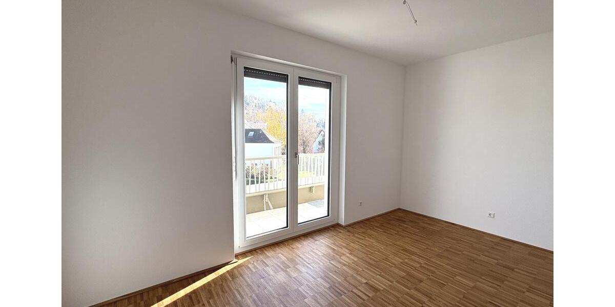 Dachgeschoßwohnung Leonberg - 3 Zimmer, 79 m&sup2;, 1.649&euro; | Angebot:23714097