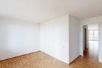 Erdgeschoßwohnung Böblingen - 4 Zimmer, 92 m&sup2;, 1.215&euro; | Angebot:25650502