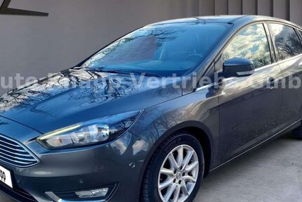 Ford Focus 80.000 km 12.990 &euro; Aichwald 73773