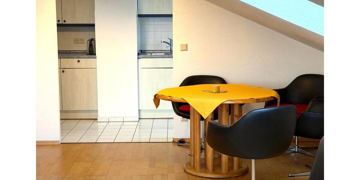 Etagenwohnung Markgröningen - 2 Zimmer, 65 m&sup2;, 18&euro; | Angebot:25443740