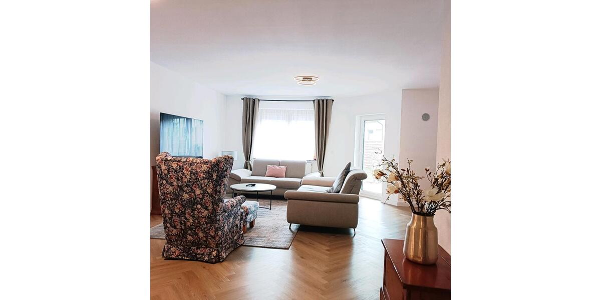 Mehrfamilienhaus, Wohnhaus Bönnigheim - 7 Zimmer, 237 m&sup2;, 735.000&euro; | Angebot:25783910