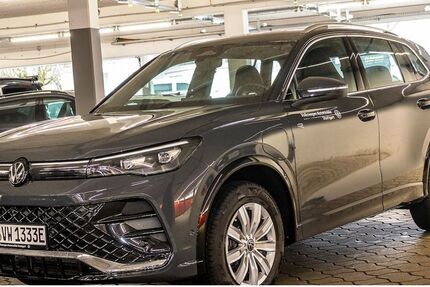 VW Tiguan 9.990 km 51.490 &euro; Stuttgart 70563