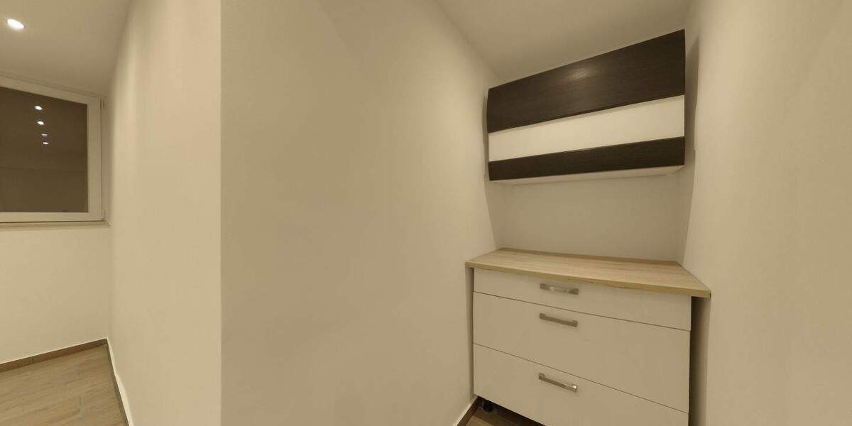 Etagenwohnung Ludwigsburg West - 3 Zimmer, 94 m&sup2;, 309.000&euro; | Angebot:25706141