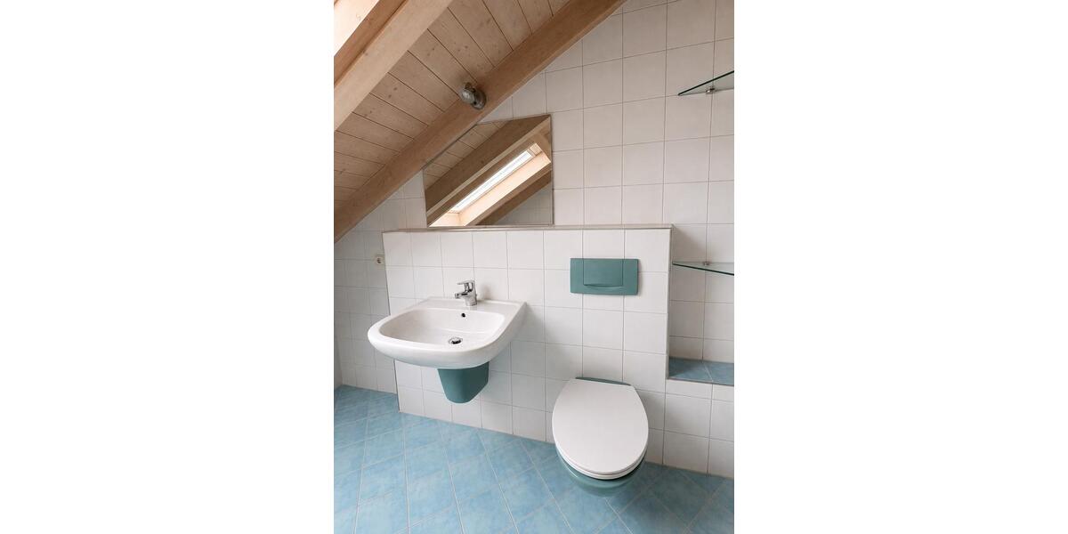 Dachgeschoßwohnung Vaihingen an der Enz - 3 Zimmer, 90 m&sup2;, 1.350&euro; | Angebot:27554043