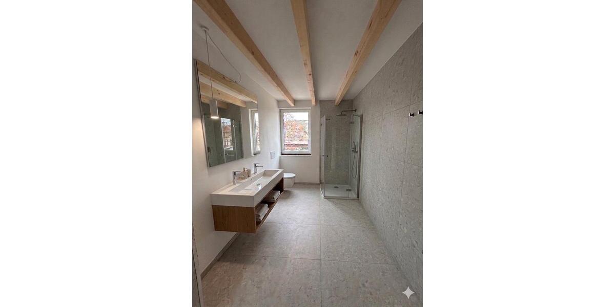 Dachgeschoßwohnung Weinstadt - 3 Zimmer, 71 m&sup2;, 1.050&euro; | Angebot:26525479
