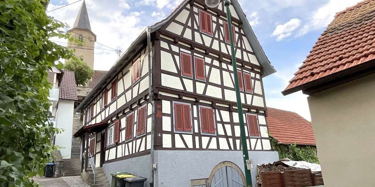 Einfamilienhaus Mühlacker - 7 Zimmer, 142 m&sup2;, 299.000&euro; | Angebot:27143591