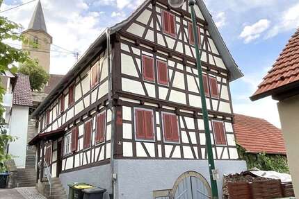 Haus Mühlacker - 7 Zimmer, 142 m&sup2;, 299.000&euro; | Angebot:27143591