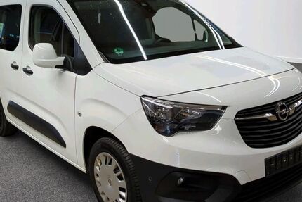 Opel Combo 179.000 km 7.999 &euro; Ditzingen 71254