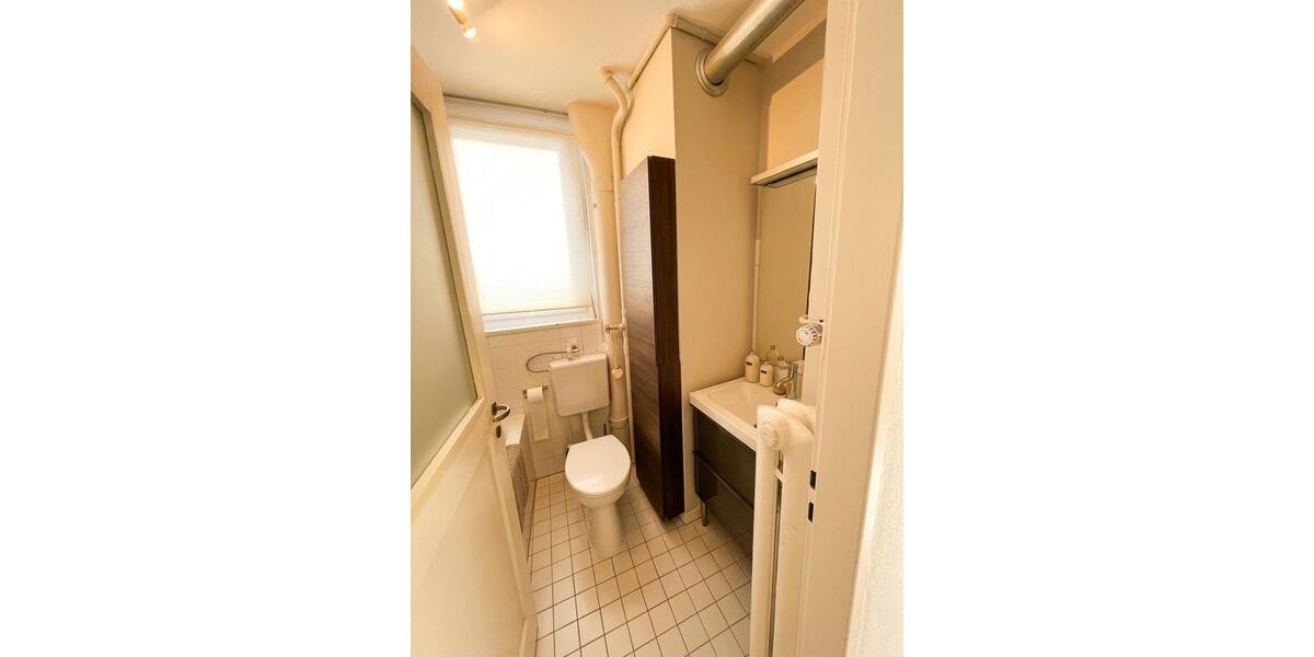 Dachgeschoßwohnung Stuttgart Stuttgart-Süd - 3 Zimmer, 60 m&sup2;, 1.300&euro; | Angebot:27539433