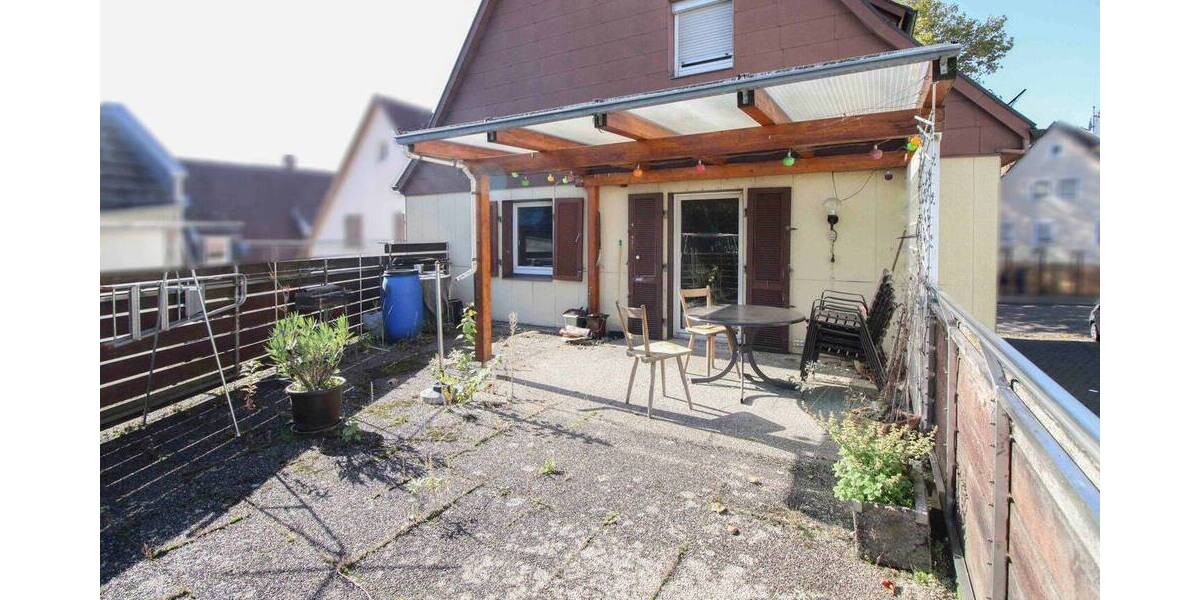 Mehrfamilienhaus, Wohnhaus Stuttgart Heumaden - 9 Zimmer, 154 m&sup2;, 398.000&euro; | Angebot:26037407