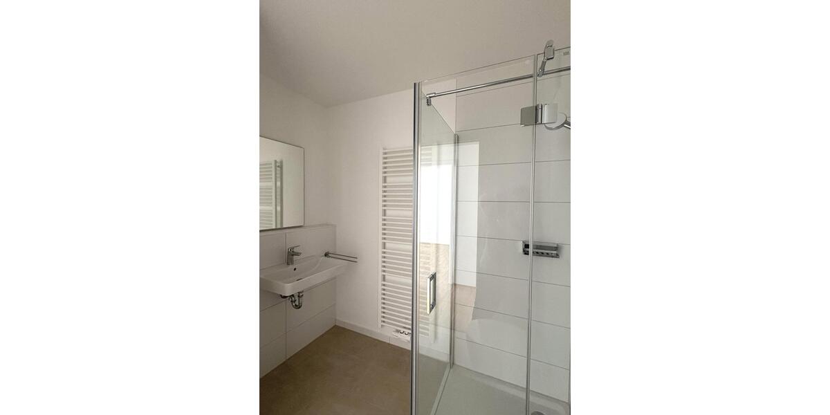 Dachgeschoßwohnung Leonberg - 3 Zimmer, 80 m&sup2;, 1.691&euro; | Angebot:23643520