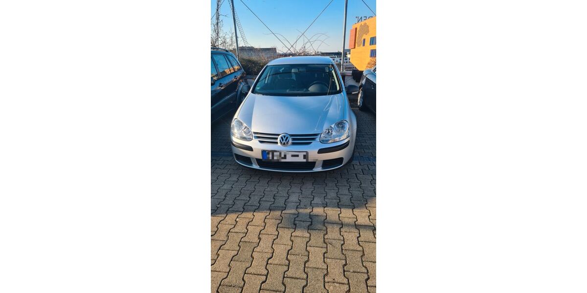 VW Golf 141.000 km 3.600 &euro; Böblingen 71034