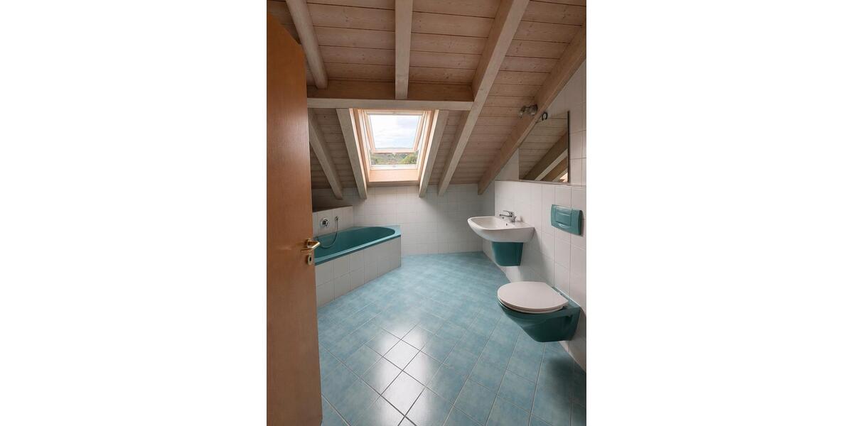 Dachgeschoßwohnung Vaihingen an der Enz - 3 Zimmer, 90 m&sup2;, 1.350&euro; | Angebot:27554043