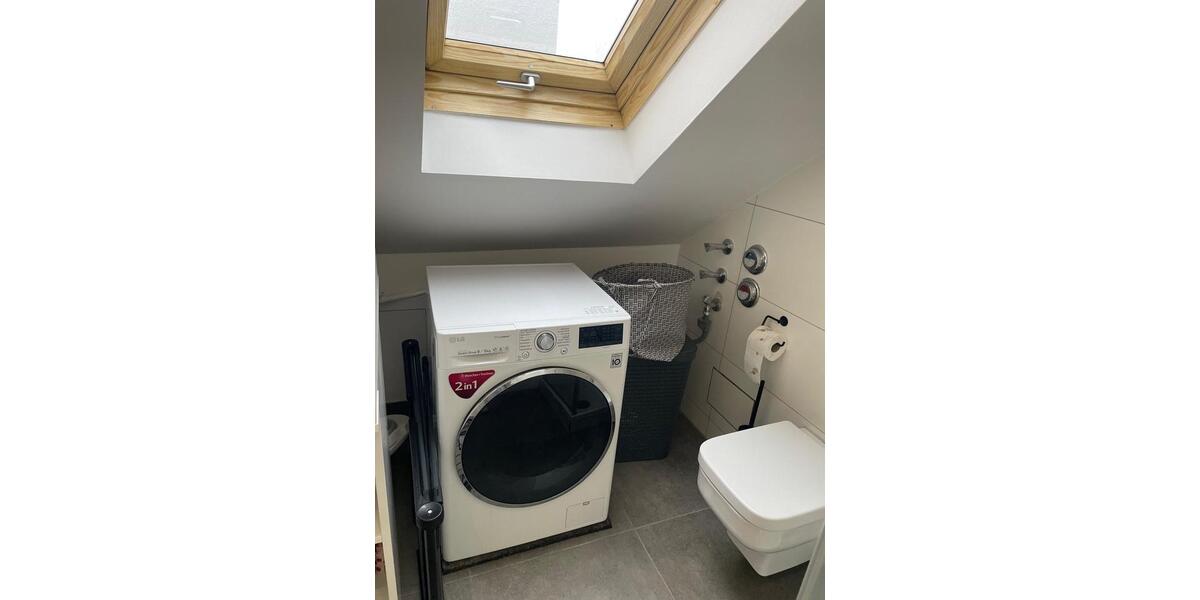 Dachgeschoßwohnung Sindelfingen Sindelfingen (Stadt) - 1 Zimmer, 50 m&sup2;, 750&euro; | Angebot:25995001