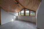 Dachgeschoßwohnung Weissach im Tal - 2.5 Zimmer, 69 m&sup2;, 870&euro; | Angebot:27557897