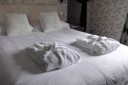 Hotel 450m2 15 Apartment Strand 250m Pool Restaunt - Gewerbeobjekt Durrës | Angebot:27439840