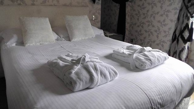 Hotel 450m2 15 Apartment Strand 250m Pool Restaunt - Gewerbeobjekt Durrës | Angebot:27439840