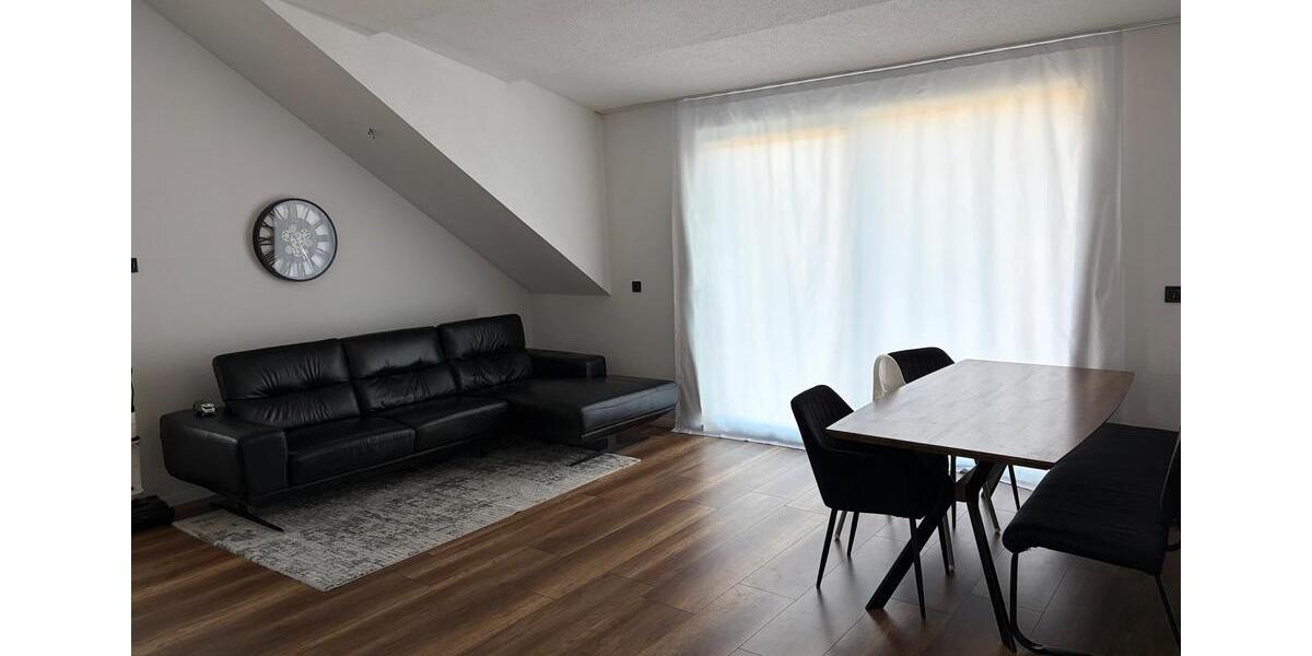 Dachgeschoßwohnung Schwaikheim - 3 Zimmer, 65 m&sup2;, 1.500&euro; | Angebot:25402484