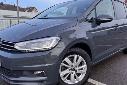 VW Touran 66.800 km 29.700 &euro; Heilbronn 74074