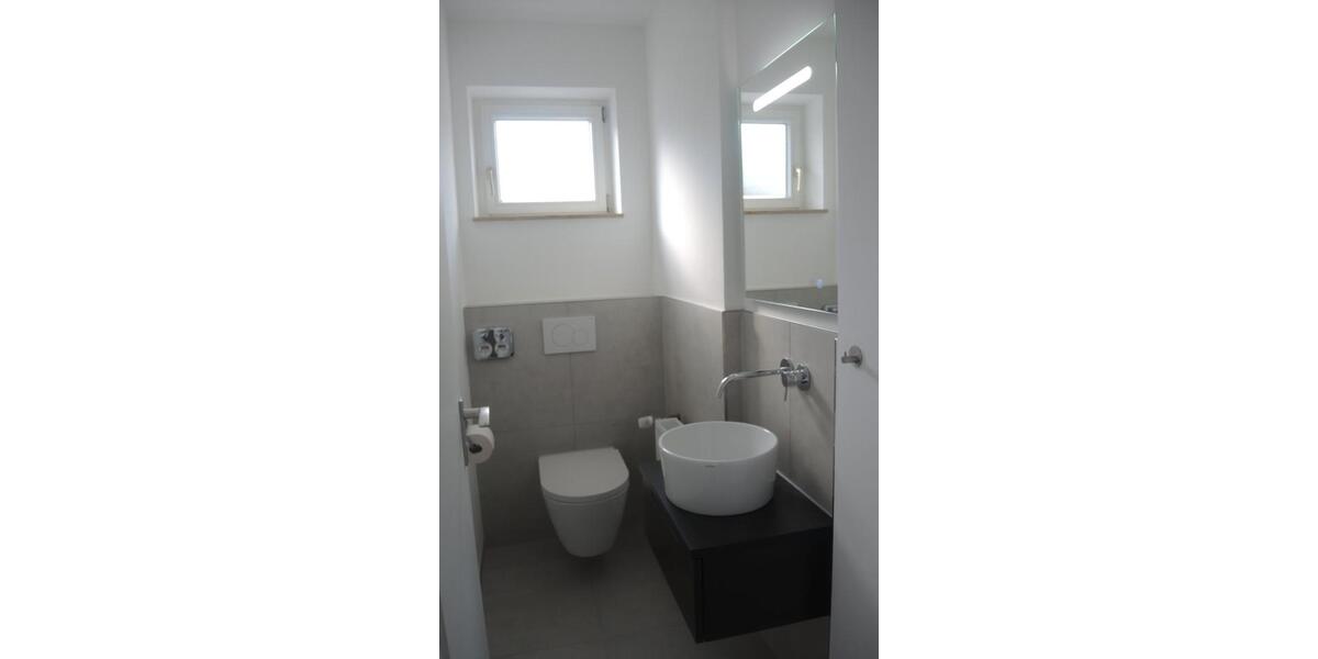 Erdgeschoßwohnung Esslingen am Neckar Brühl - 3.5 Zimmer, 124 m&sup2;, 1.700&euro; | Angebot:27547278