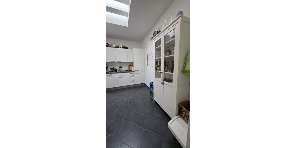 Etagenwohnung Sindelfingen Mitte - 9 Zimmer, 242 m&sup2;, 695.000&euro; | Angebot:25823345