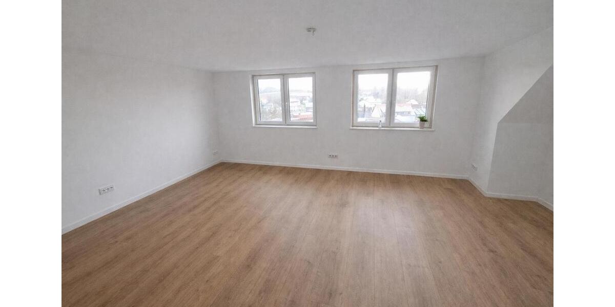 Dachgeschoßwohnung Lauffen am Neckar - 3 Zimmer, 74 m&sup2;, 980&euro; | Angebot:25379644
