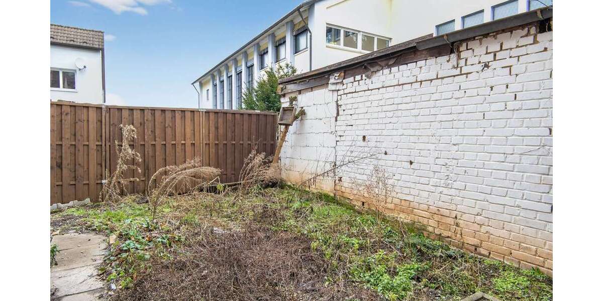 Mehrfamilienhaus in Stuttgart-Zuffenhausen - Mehrfamilienhaus, Wohnhaus Stuttgart Zuffenhausen | Angebot:25201617