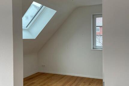 Wohnung Remseck am Neckar - 3 Zimmer, 100 m&sup2;, 1.740&euro; | Angebot:27541928