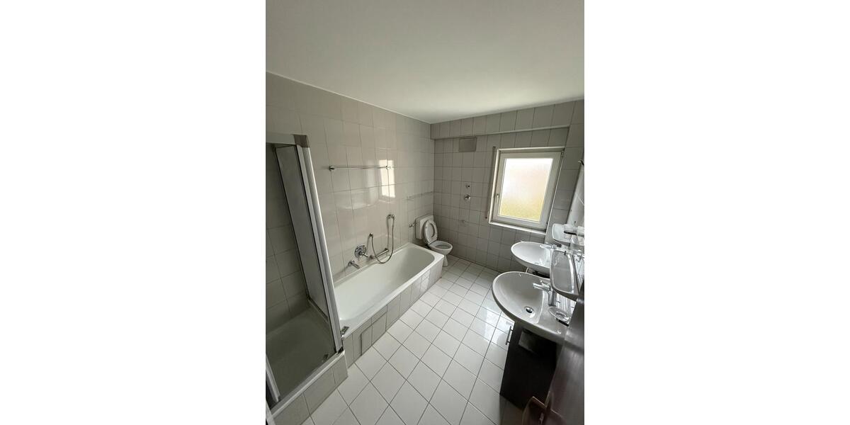 Etagenwohnung Untergruppenbach - 3.5 Zimmer, 115 m&sup2;, 1.630&euro; | Angebot:25982359