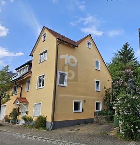 MEHRFAMILIENHAUS FÜR INVESTOREN UND EIGENNUTZER - Mehrfamilienhaus, Wohnhaus Sachsenheim | Angebot:26952003