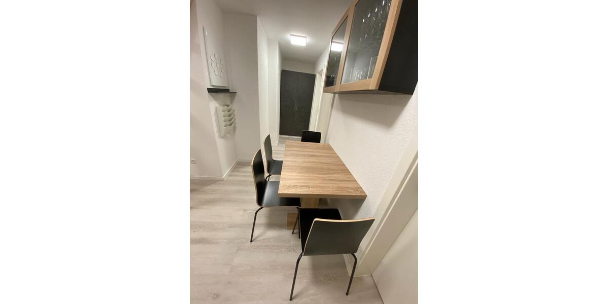 Etagenwohnung Stuttgart Feuerbach - 16 Zimmer, 16 m&sup2;, 510&euro; | Angebot:24840671