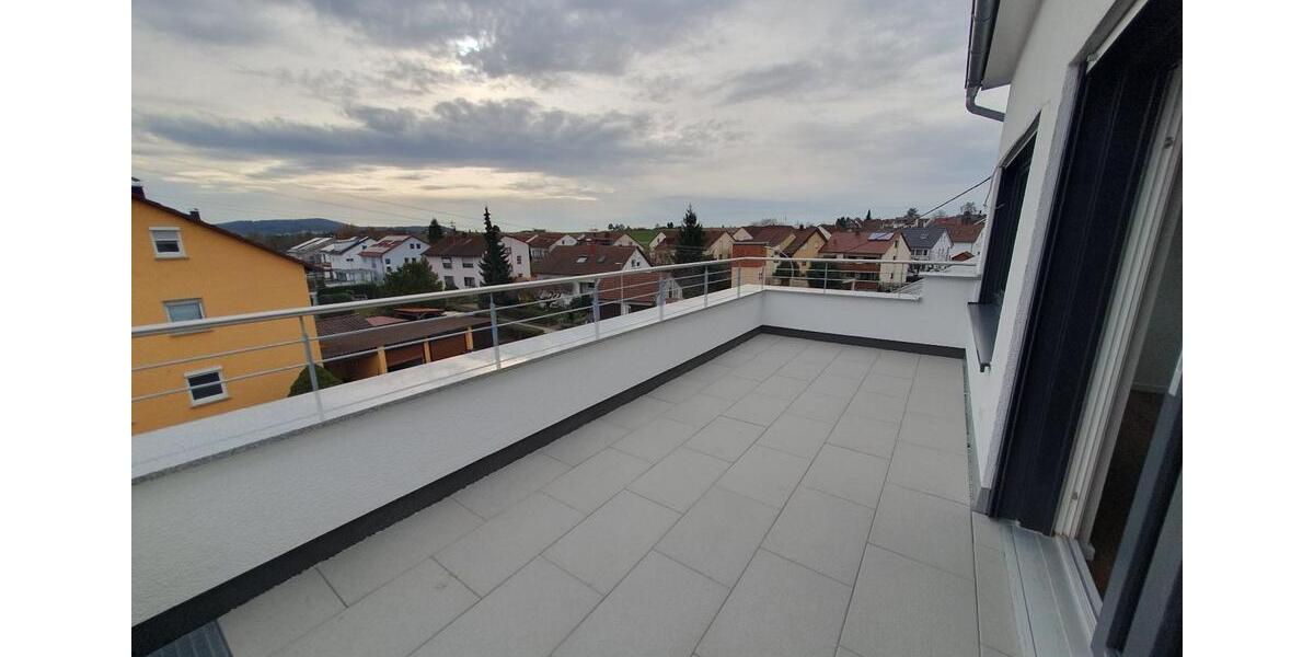 Dachgeschoßwohnung Winnenden - 4 Zimmer, 130 m&sup2;, 1.675&euro; | Angebot:27565836